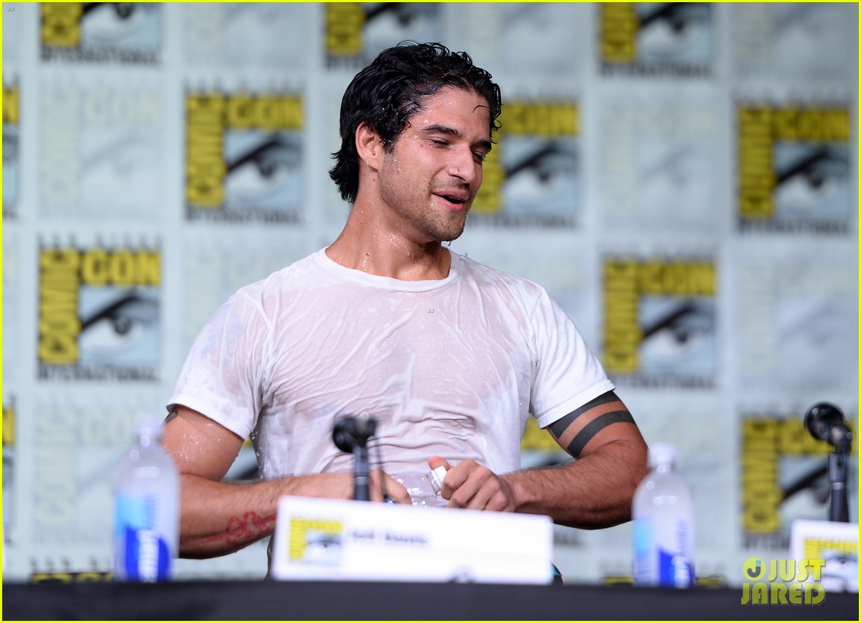 tyler posey does flashdance wet t shirt dance for comic con 09
