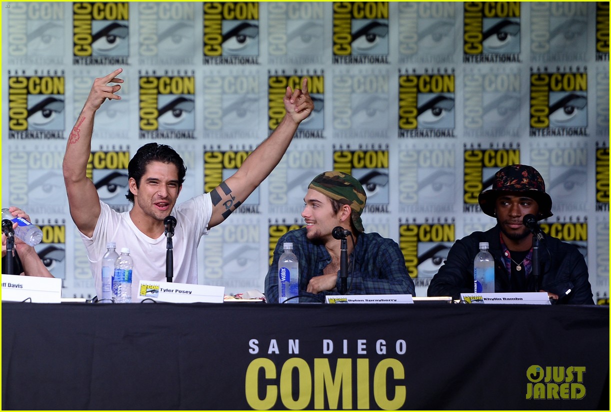 tyler posey does flashdance wet t shirt dance for comic con 18