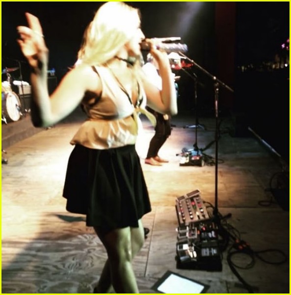 r5 shares pics from baton rouge show 05