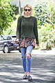 emma roberts goes house hunting in beverly hills00506