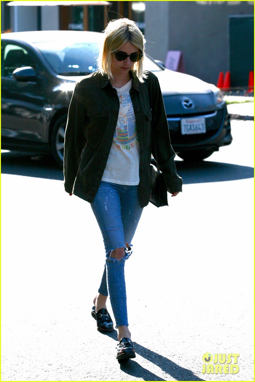 emma roberts steps out after holiday weekend01921
