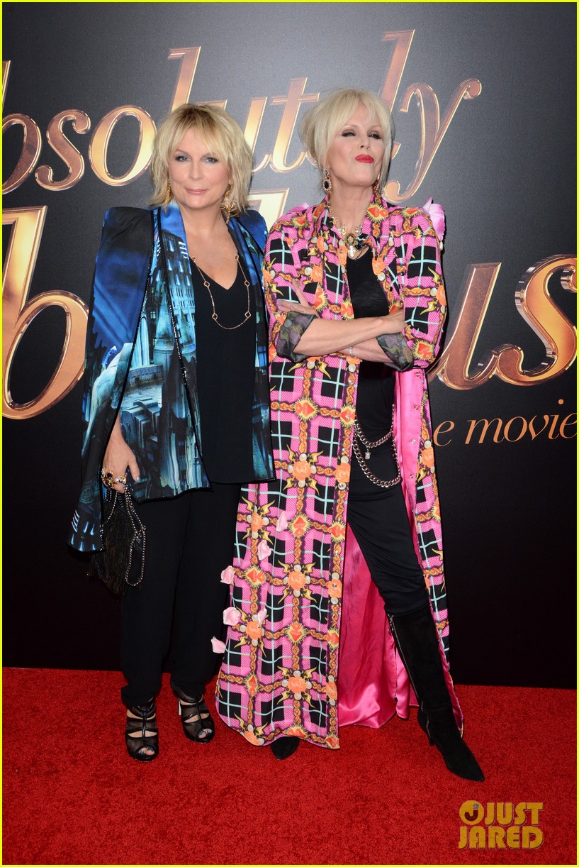 jennifer saunders joanna lumley are absolutely fabulous in nyc 12