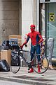 spider man swings into action on set 21