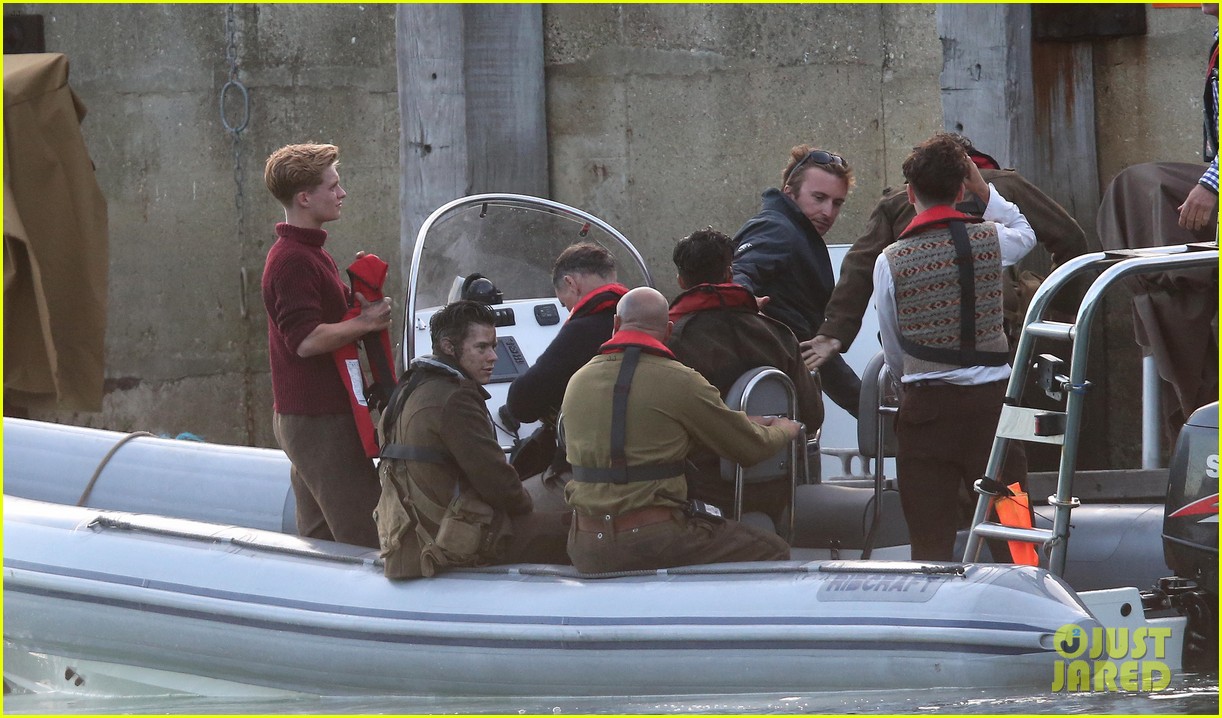 harry styles wraps filming for dunkirk00907