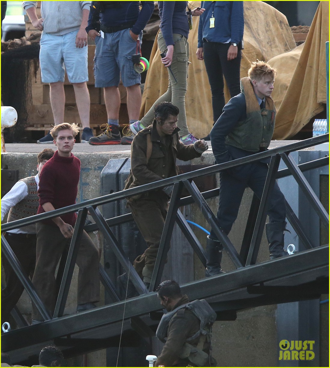 harry styles wraps filming for dunkirk01008