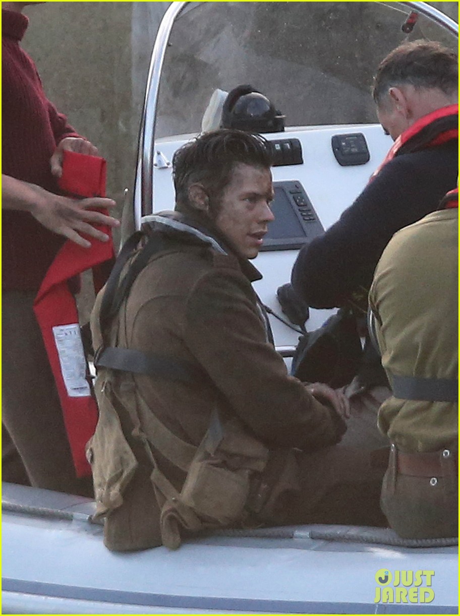 harry styles wraps filming for dunkirk303