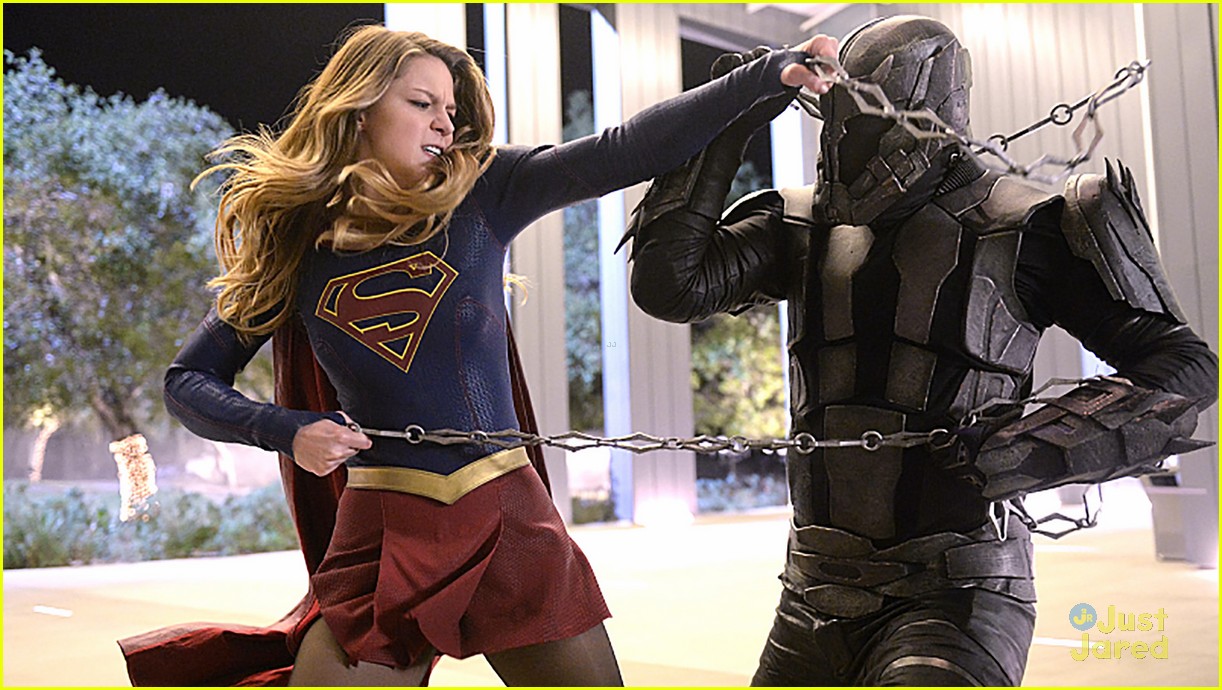 supergirl airing cw august before premiere 01