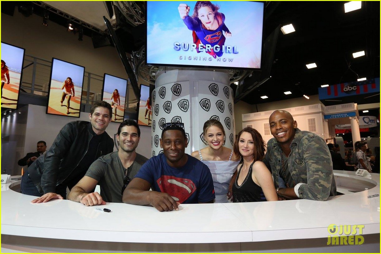 supergirl talk moving to cw comic con 15