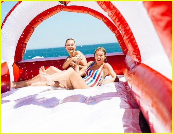 taylor swift shares more july fourth photos with while squad 02