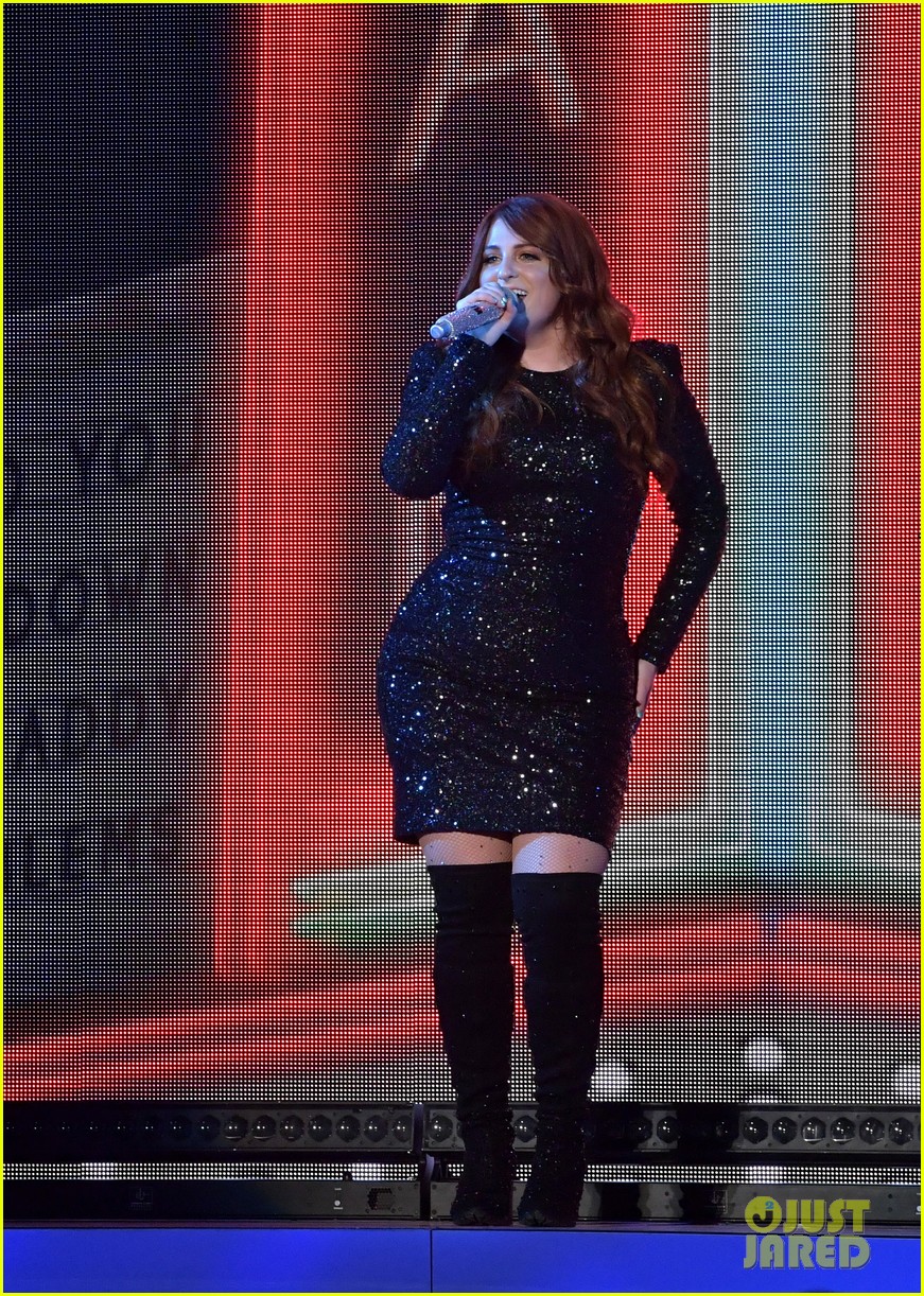 james corden joins meghan trainor on stage 08