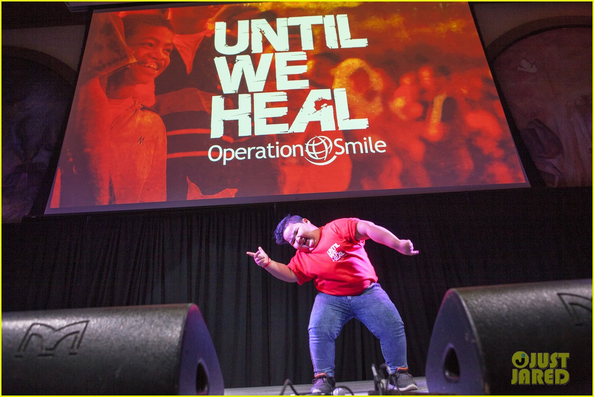 michael trevino operation smile 2016 conference 32
