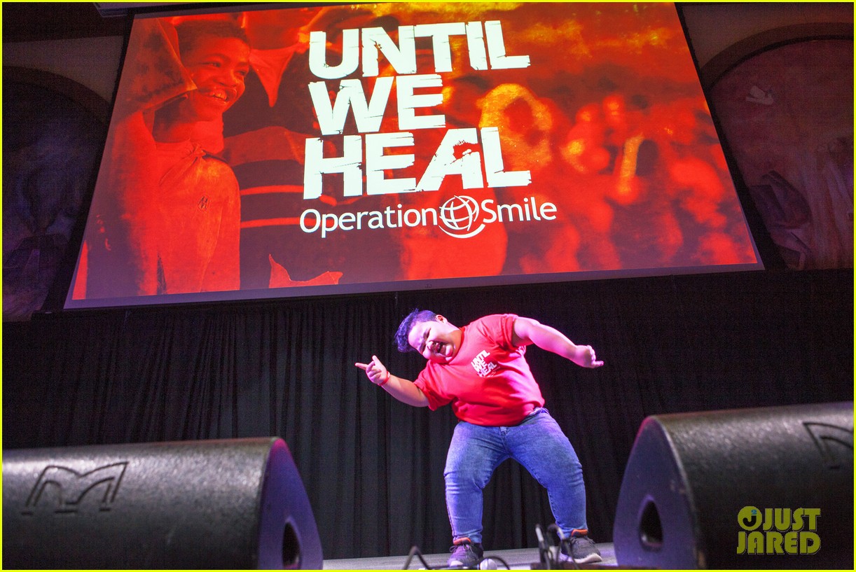 michael trevino operation smile 2016 conference 33