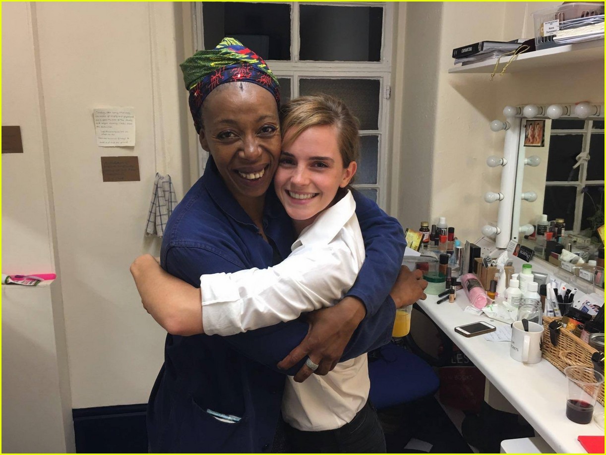 emma watson sees harry potter cursed child play 01