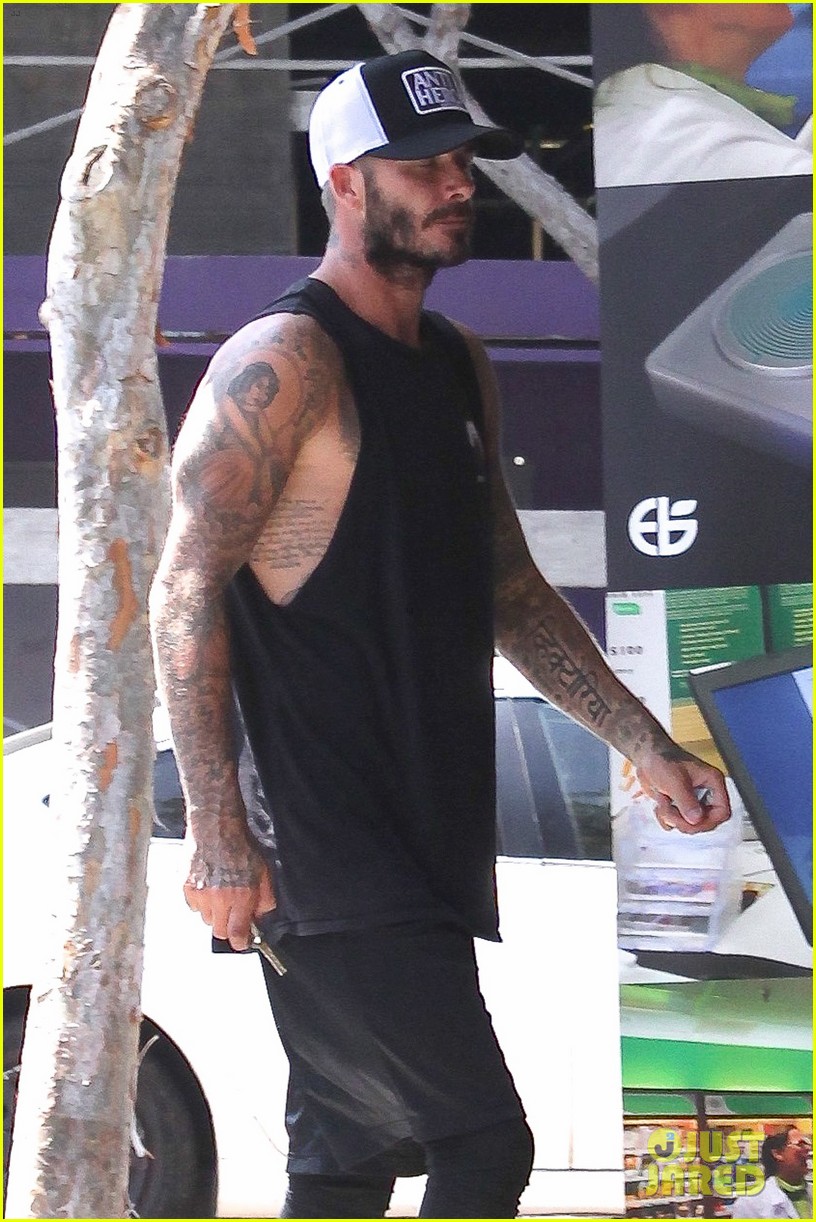 david beckham son brooklyn grab smoothies after cycling class00118