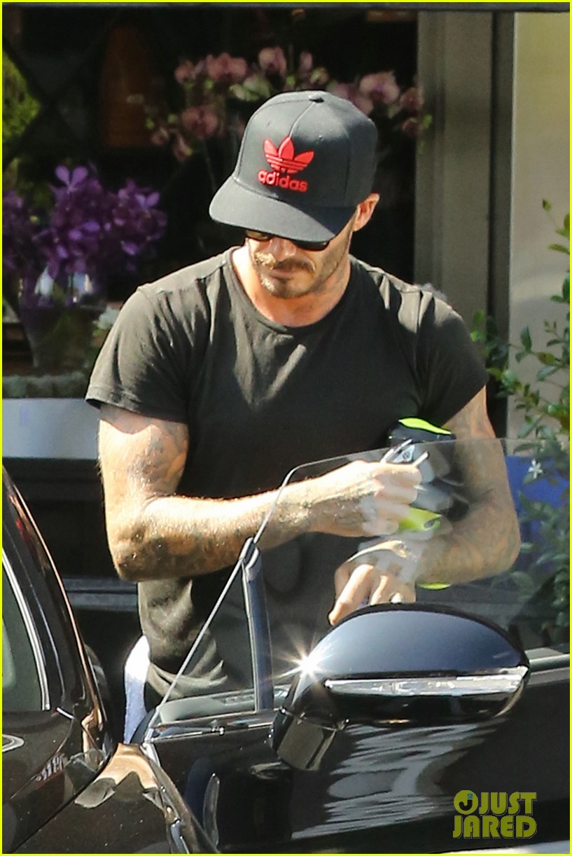 david beckham son brooklyn grab smoothies after cycling class00725