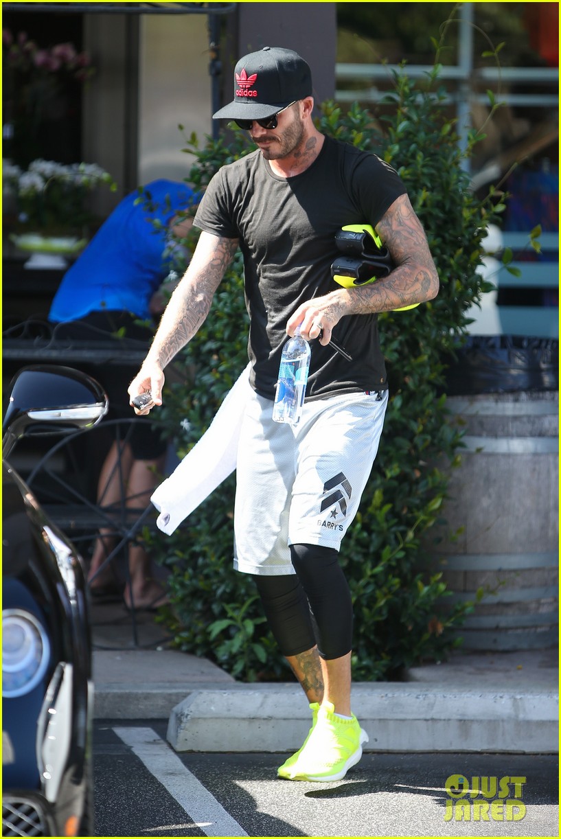 david beckham son brooklyn grab smoothies after cycling class00930