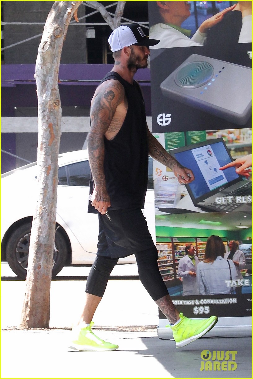 david beckham son brooklyn grab smoothies after cycling class01422