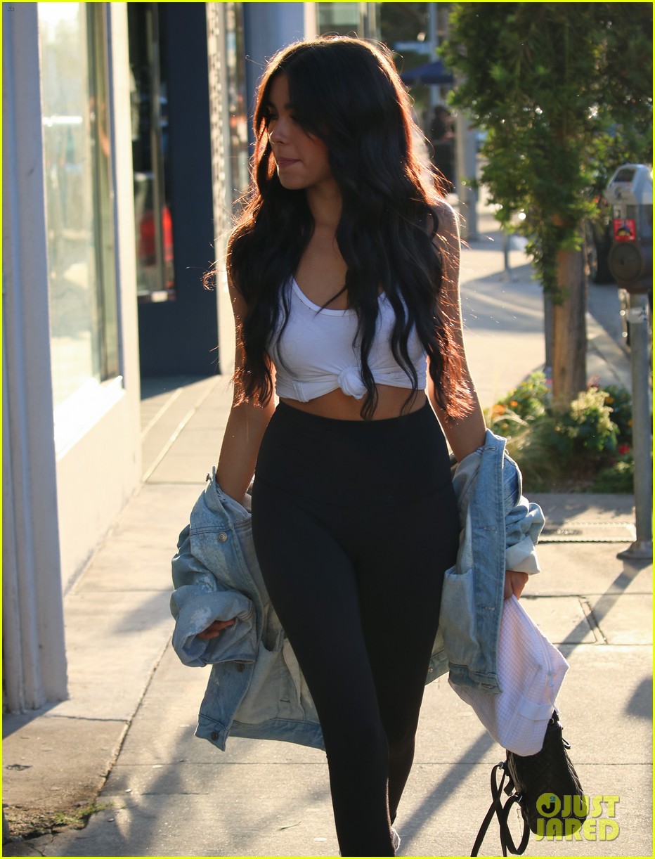 madison beer crop top shopping los angeles 09