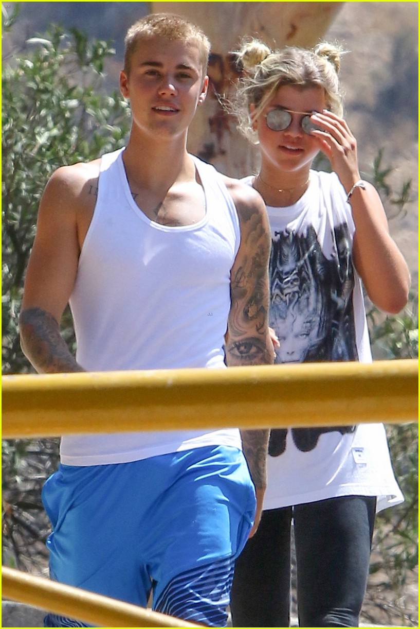 justin bieber sofia richie step out after romatic beach date 02