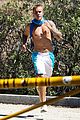 justin bieber goes on a shirtless solo hike 34