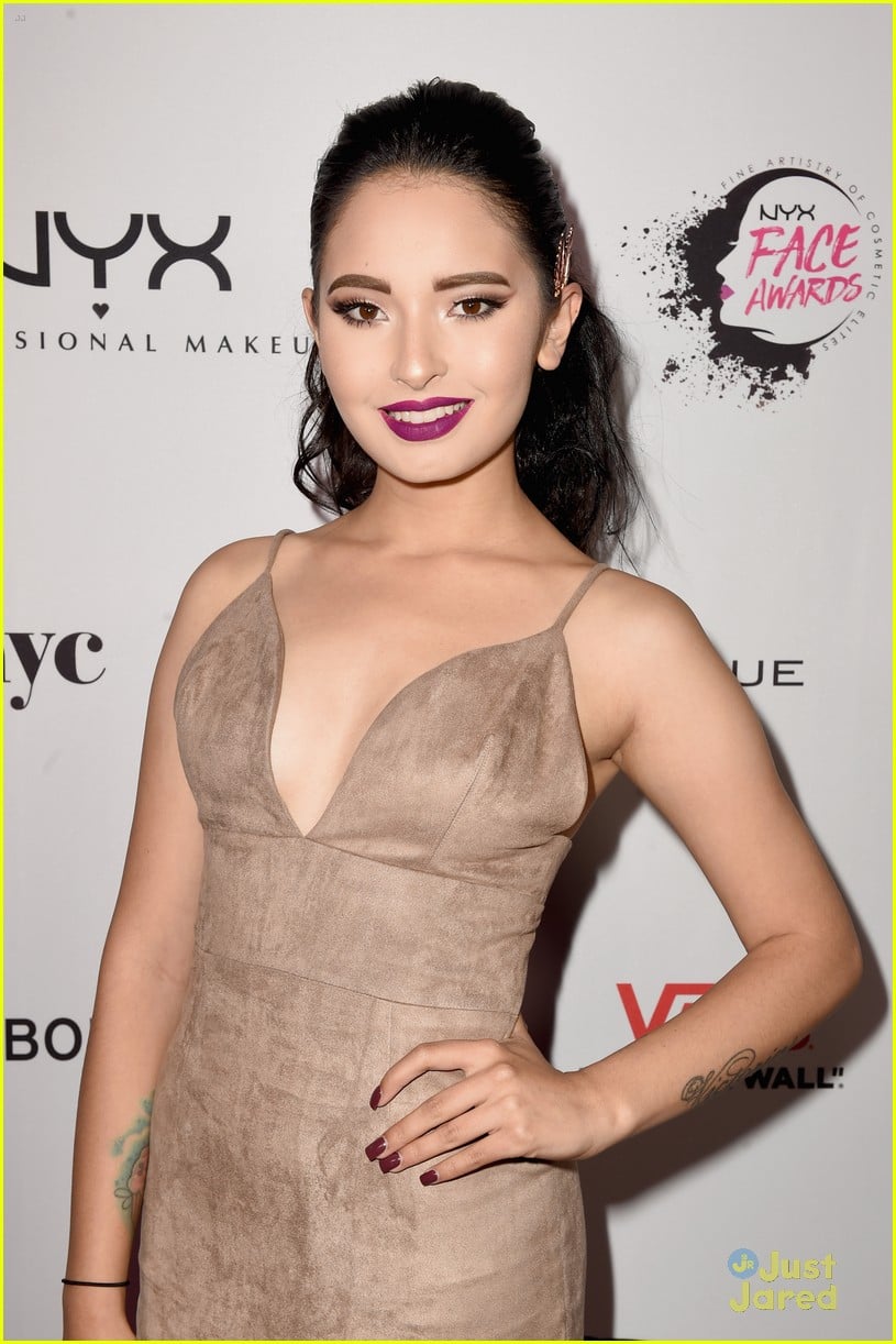 Laura Sanchez Wins Beauty Vlogger of the Year at NYX Face Awards; Chloe x  Halle Perform: Photo 1013818 | Alexa Poletti, Brianna Fox, Chloe Bailey,  Chloe X Halle, Haley Wight, Halle Bailey,