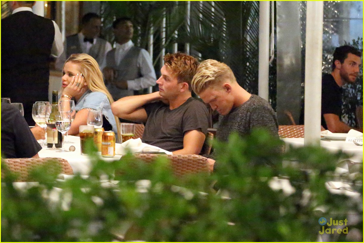 cody simpson alli lunch before rio flight for olympics 02