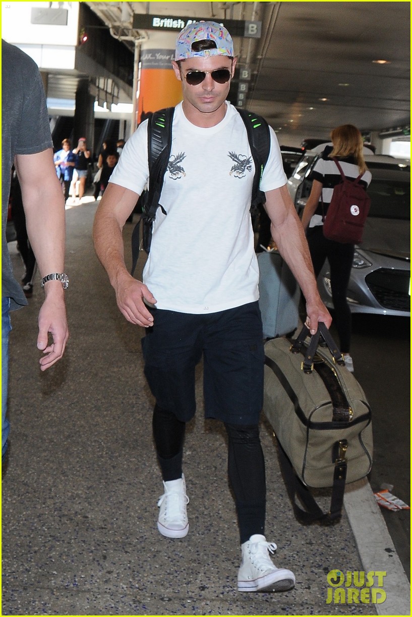 zac efron arrives back in los angeles 08