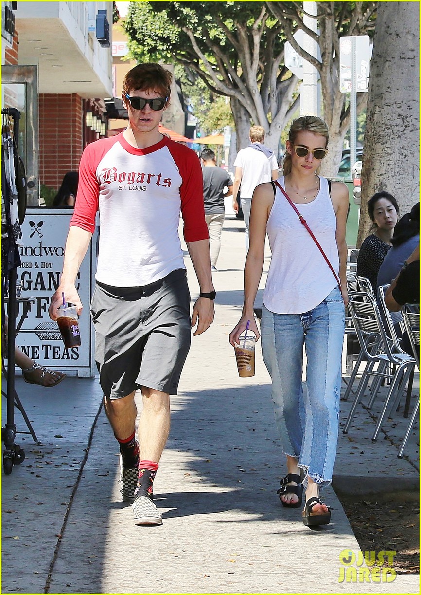 on again off again couple emma roberts evan peters reunite for lunch00608mytext