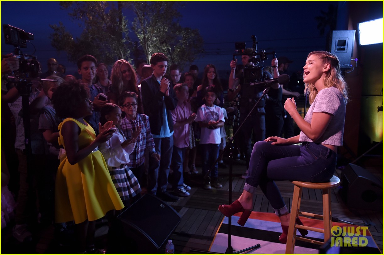 olivia holt performs live at just jared jr disney mix launch party 30