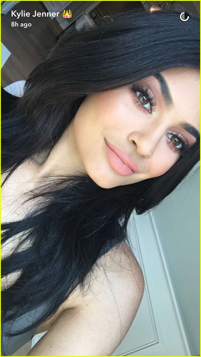 kylie jenner credits her period for her enlarged breasts 08