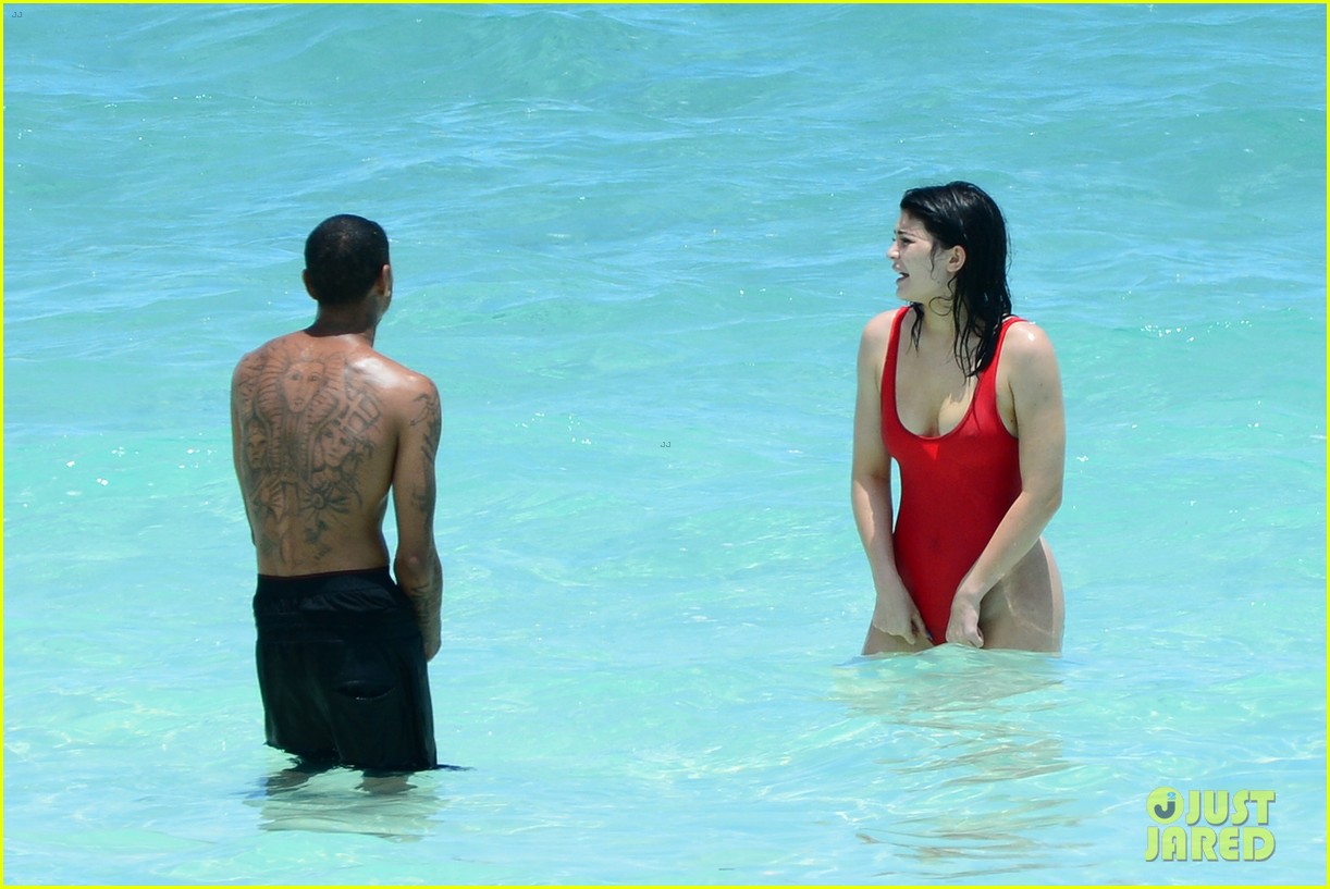 kylie jenner celebrates 19th birthday at beach with tyga kendall more 24