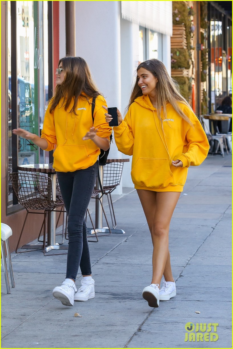 kaia gerber steps out after pop magazine cover released02424