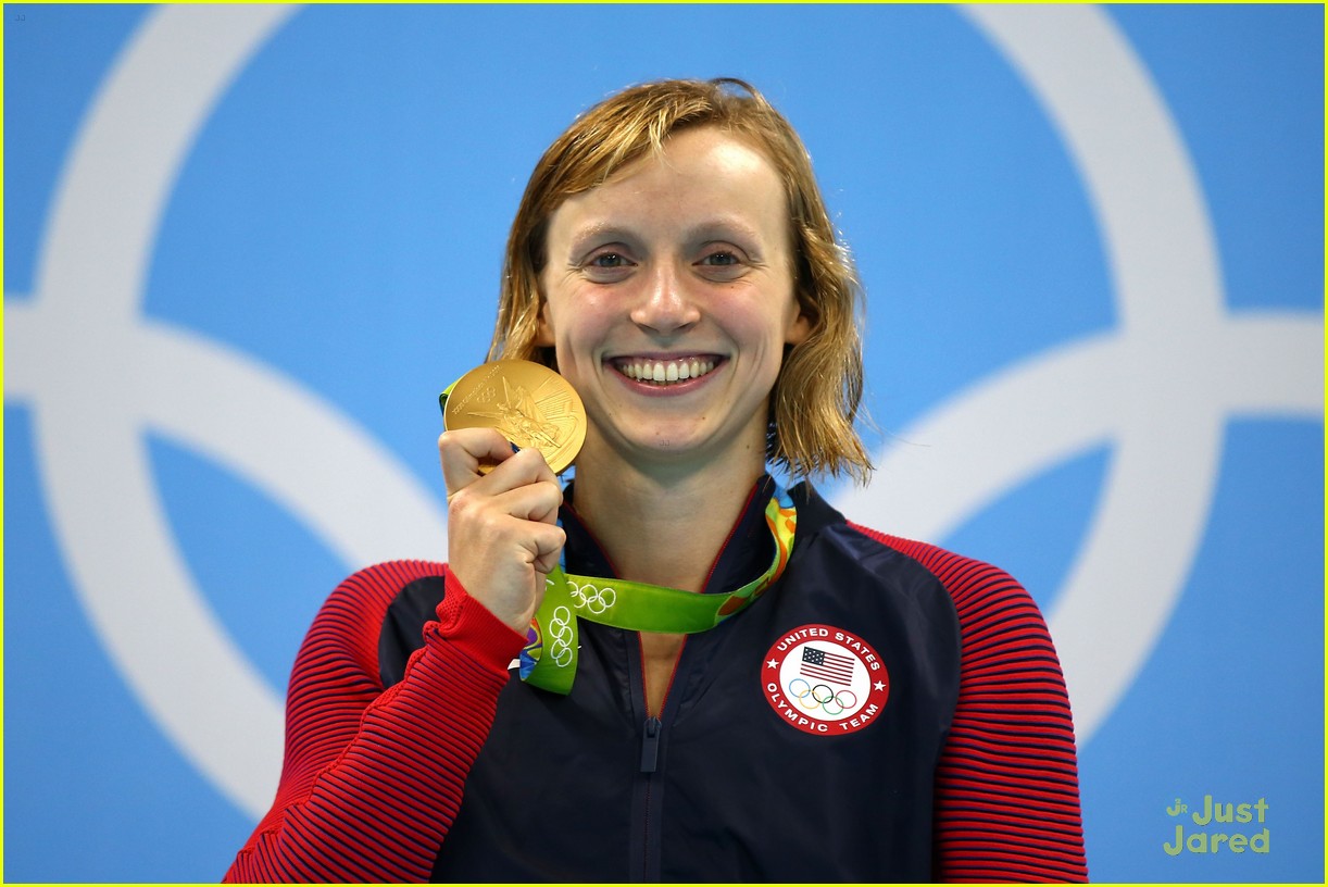katie ledecky smashes own record 4th gold medal 07