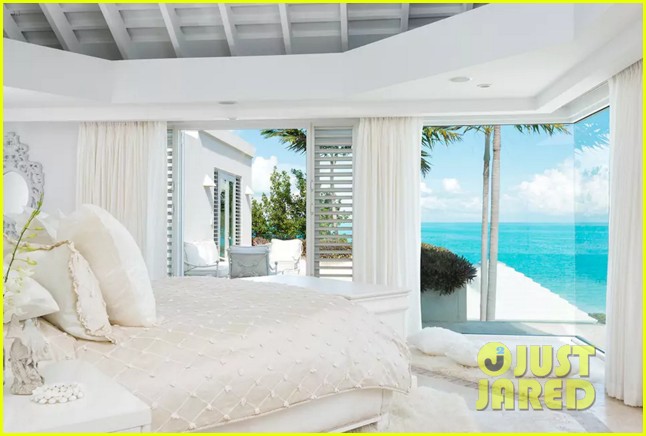 kendall kylie jenner airbnb 03