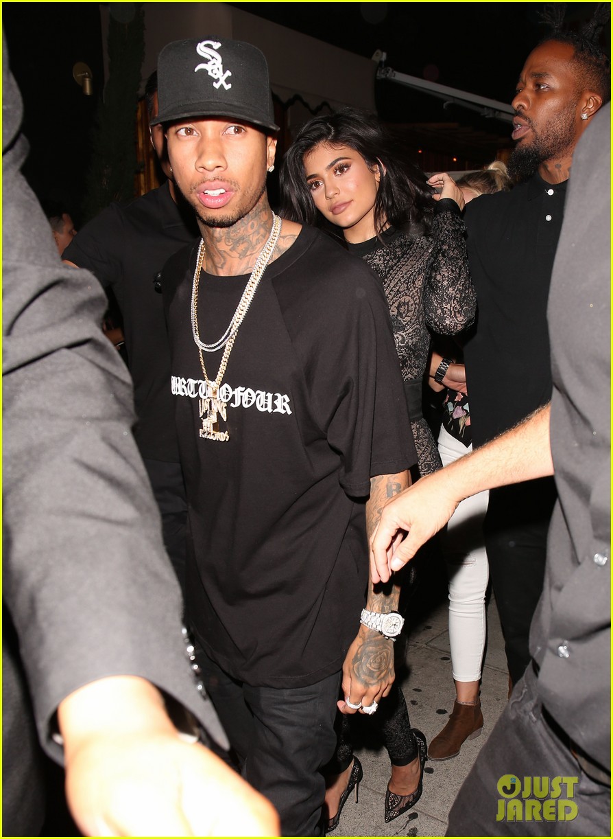 kylie jenner 19th birthday party 29