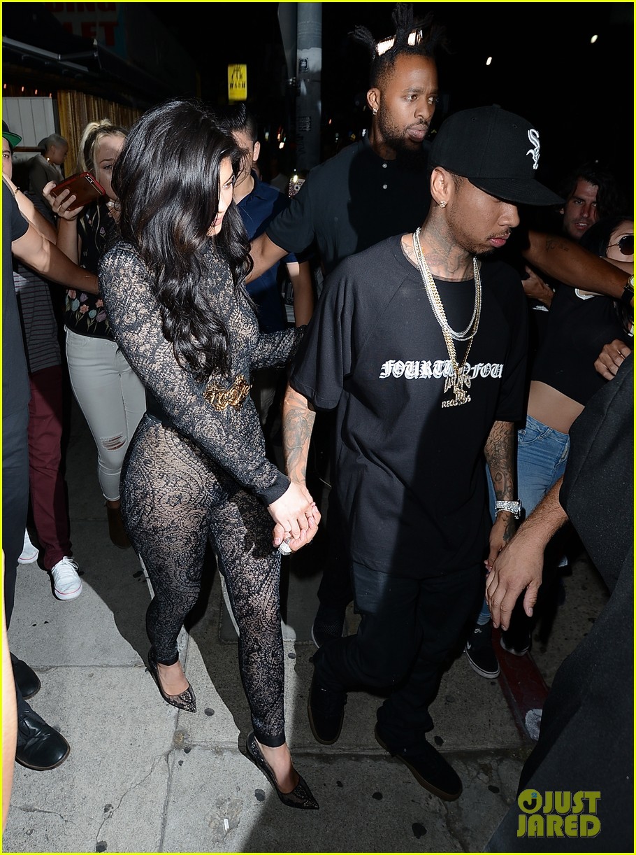 kylie jenner 19th birthday party 50