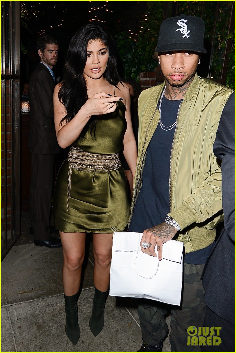 kylie jenner tyga dinner il cielo green outfits 17