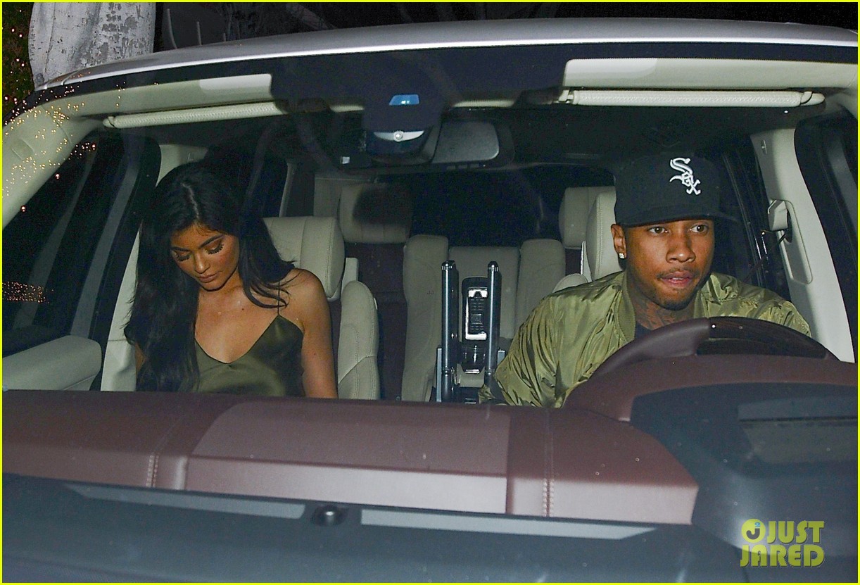 kylie jenner tyga dinner il cielo green outfits 20