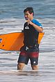 taylor lautner spends sunday catching waves 17