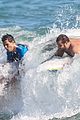 taylor lautner spends sunday catching waves 26