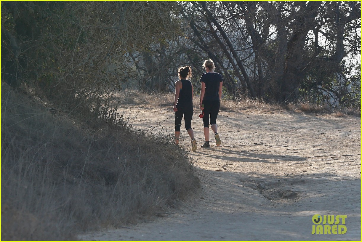 jennifer lawrence hikes in los angeles 07