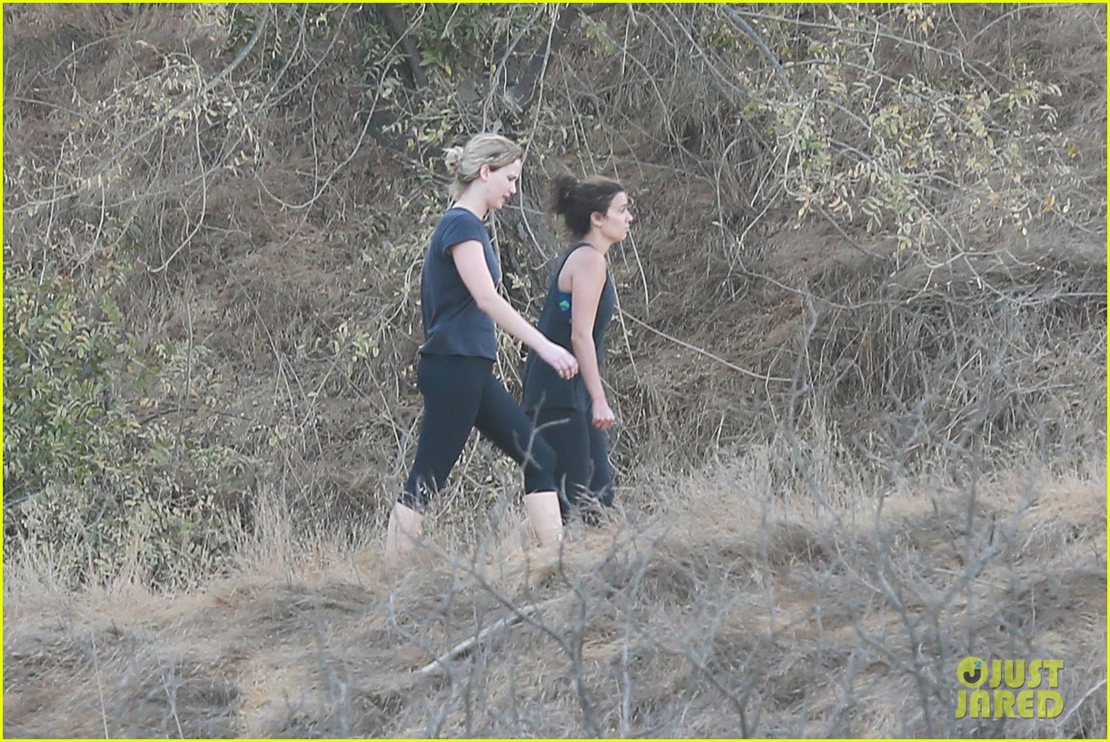 jennifer lawrence hikes in los angeles 09