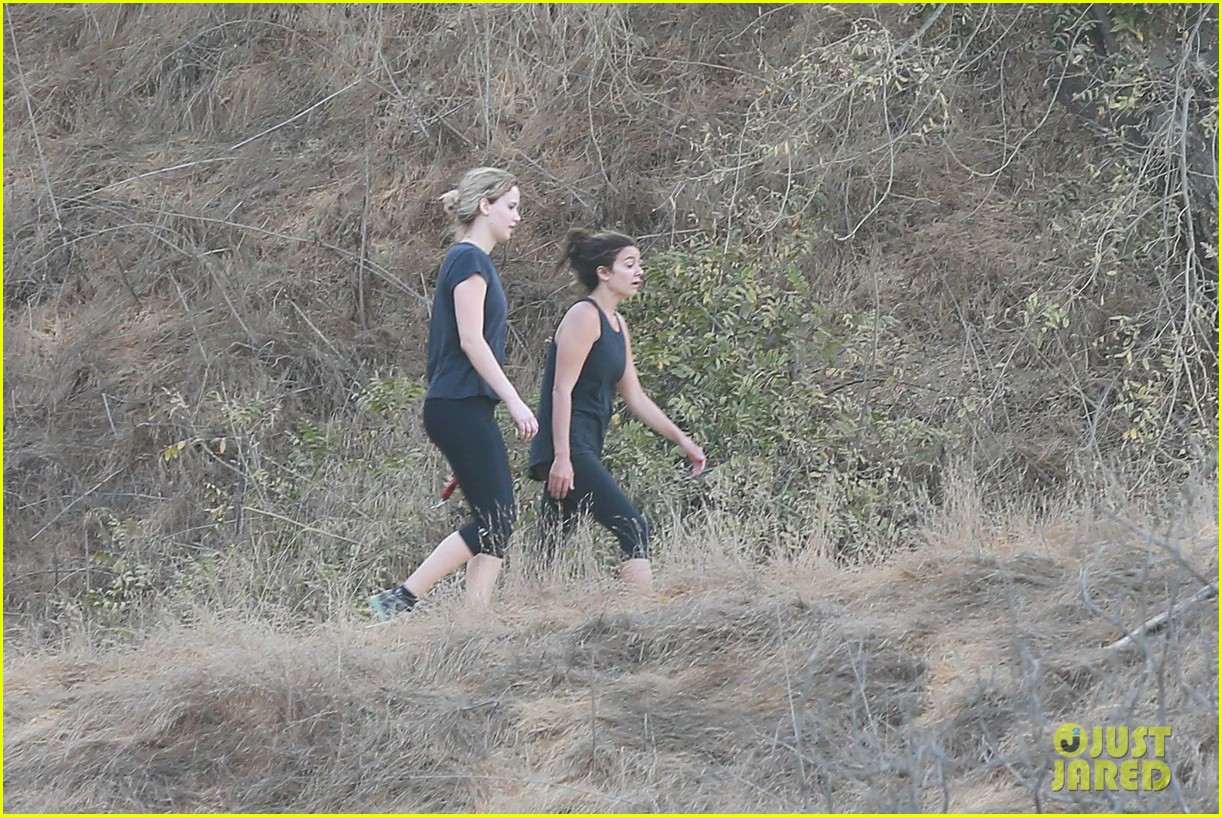 jennifer lawrence hikes in los angeles 16