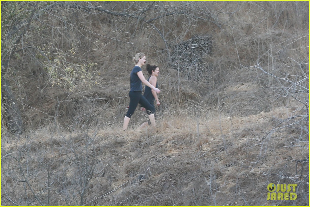jennifer lawrence hikes in los angeles 22