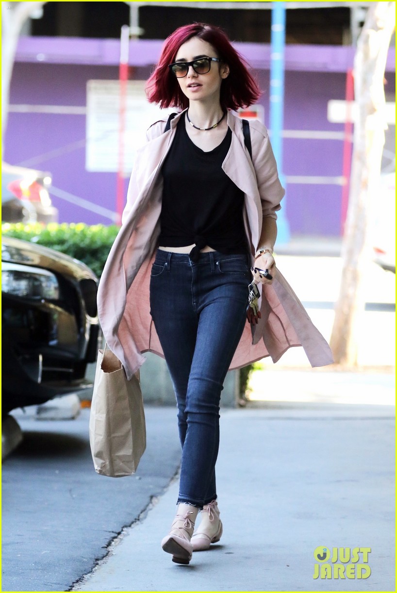 lily collins erewhon shop tycoon pickup 07