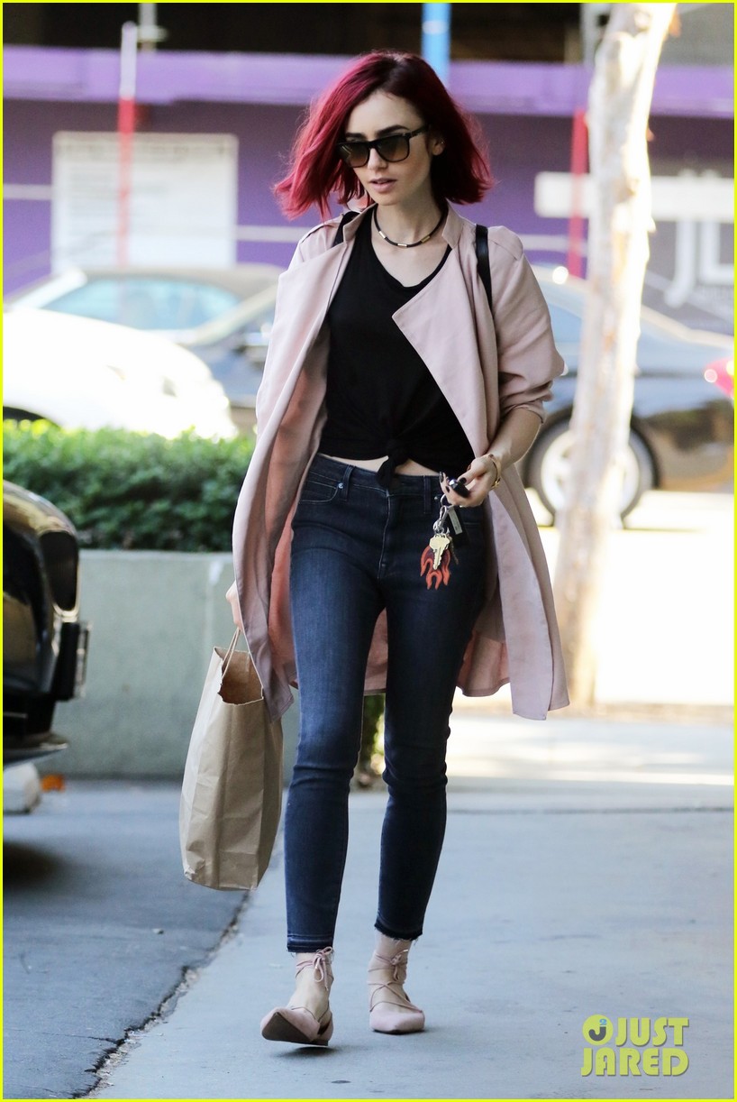 lily collins erewhon shop tycoon pickup 09