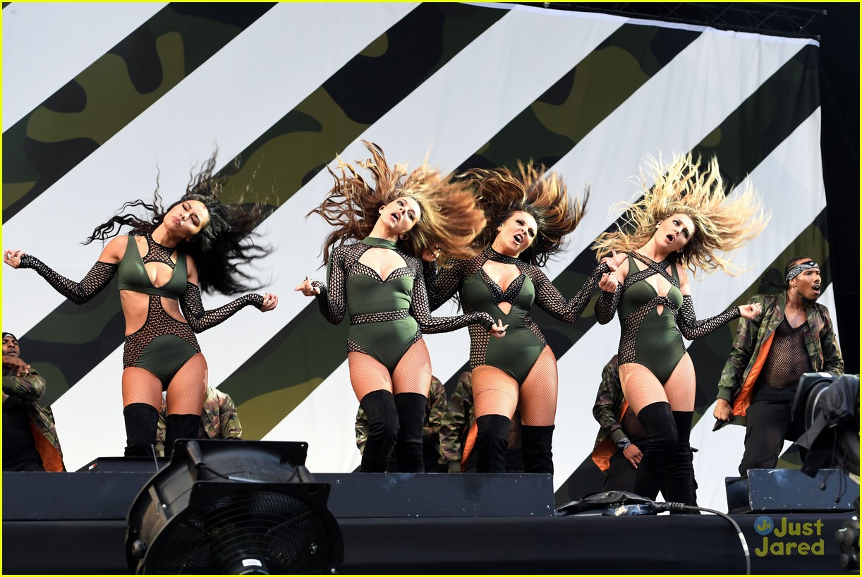 little mix perform teen awards vfest day two 02