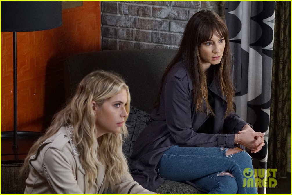 pretty little liars wanted dead alive 02