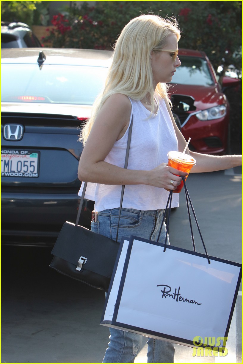 emma roberts does some shopping saturday 22