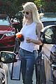 emma roberts does some shopping saturday 19